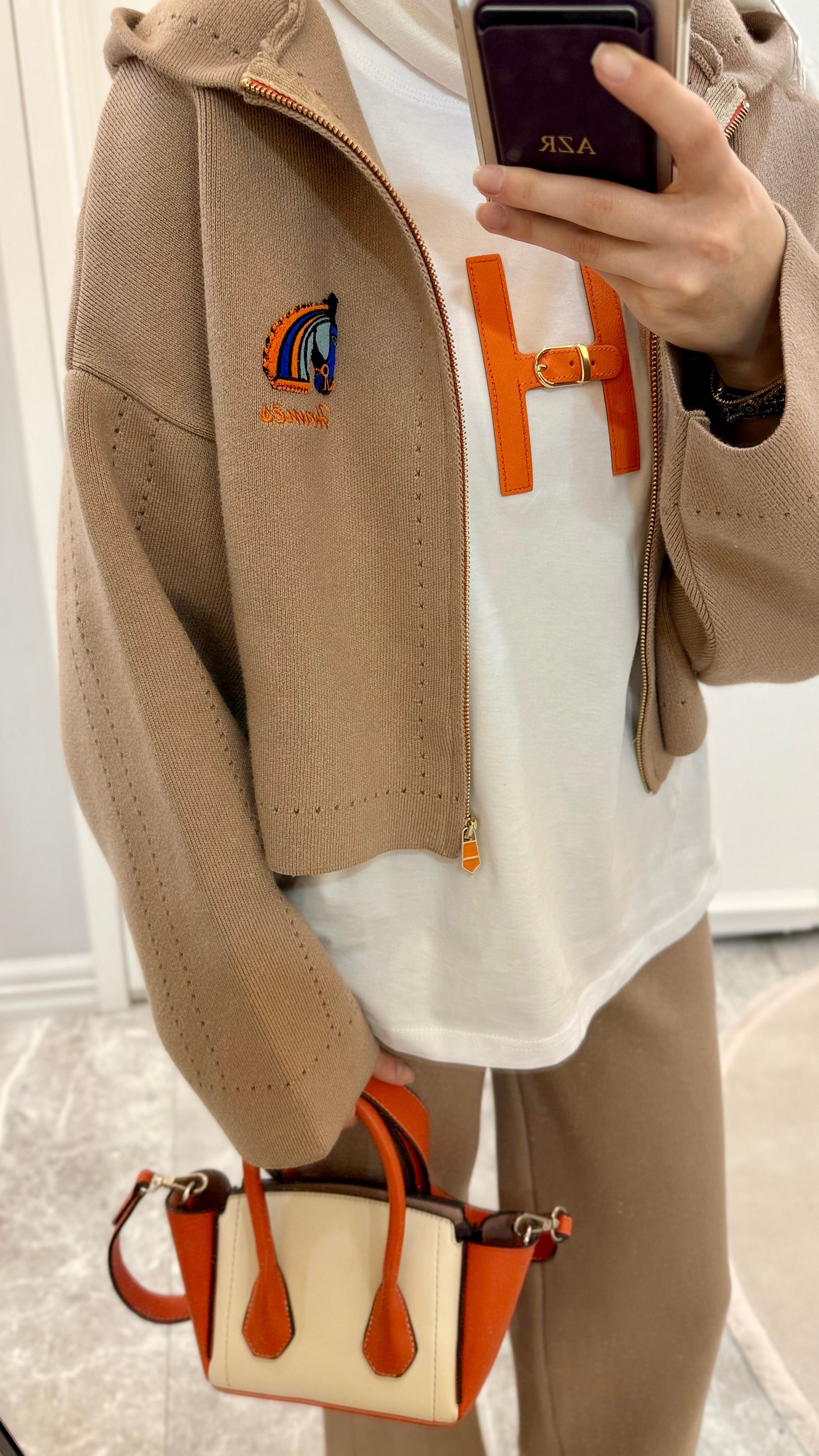 Hermes T-Shirt - Şık ve Rahat Tasarım