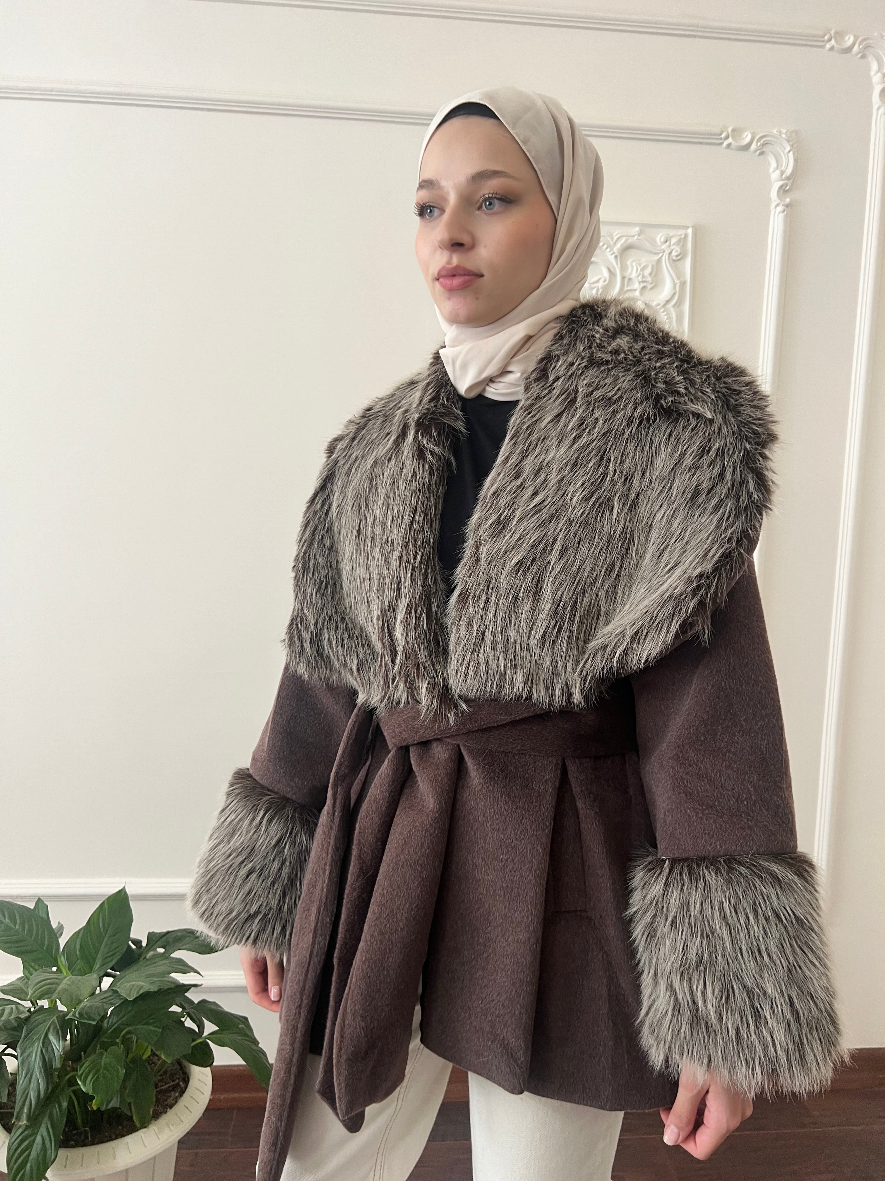 Kürk Yakalı Goldfox Kaban