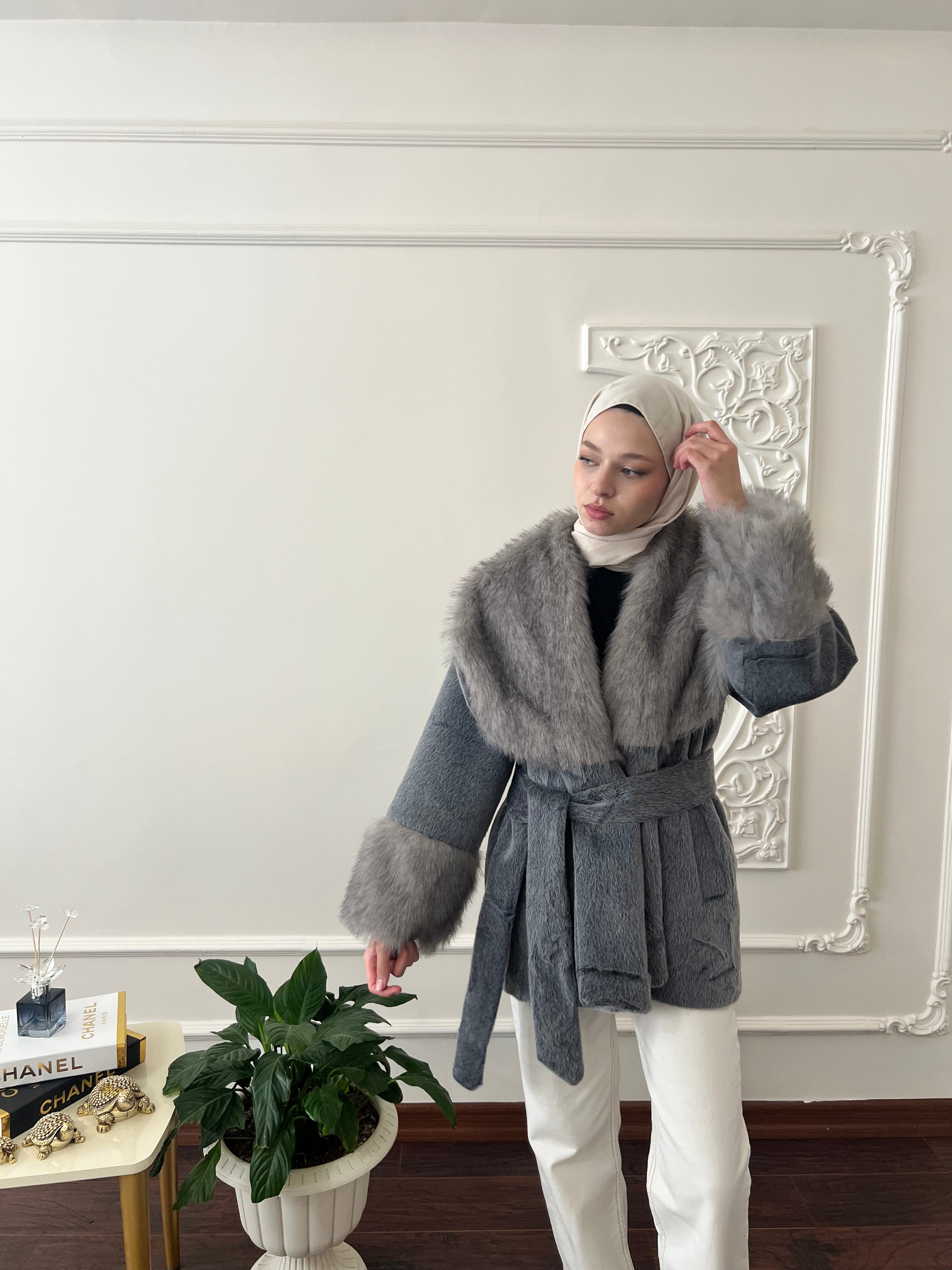 Kürk Yakalı Goldfox Kaban