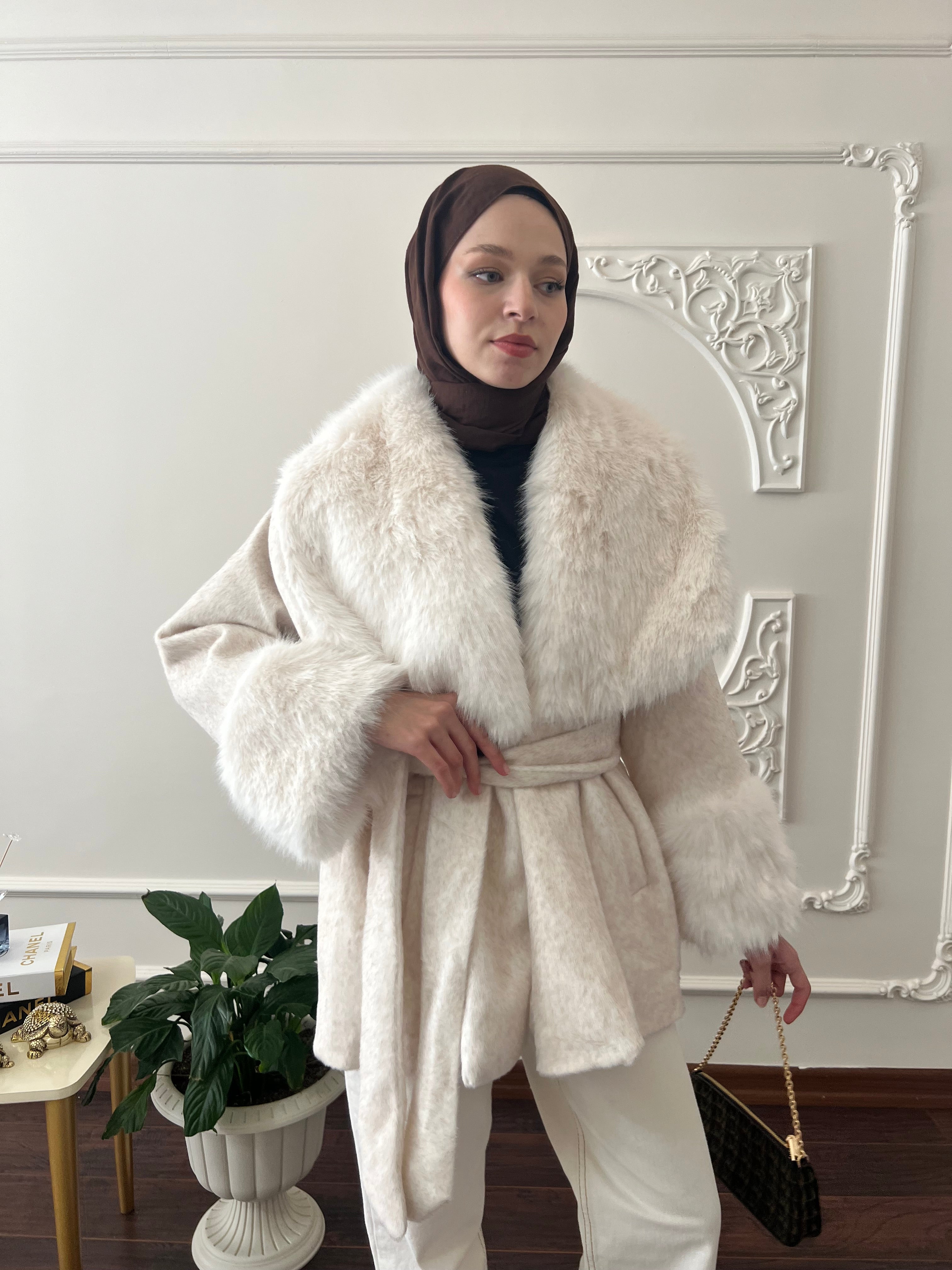 Kürk Yakalı Goldfox Kaban