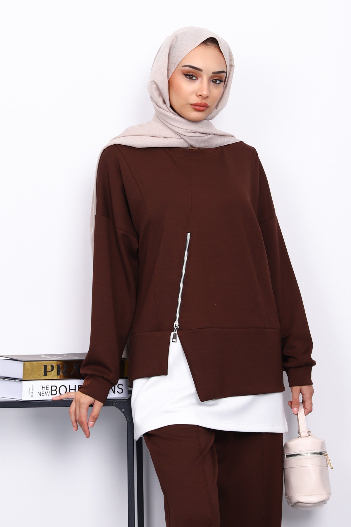 Kahverengi Fermuar Detaylı Takım