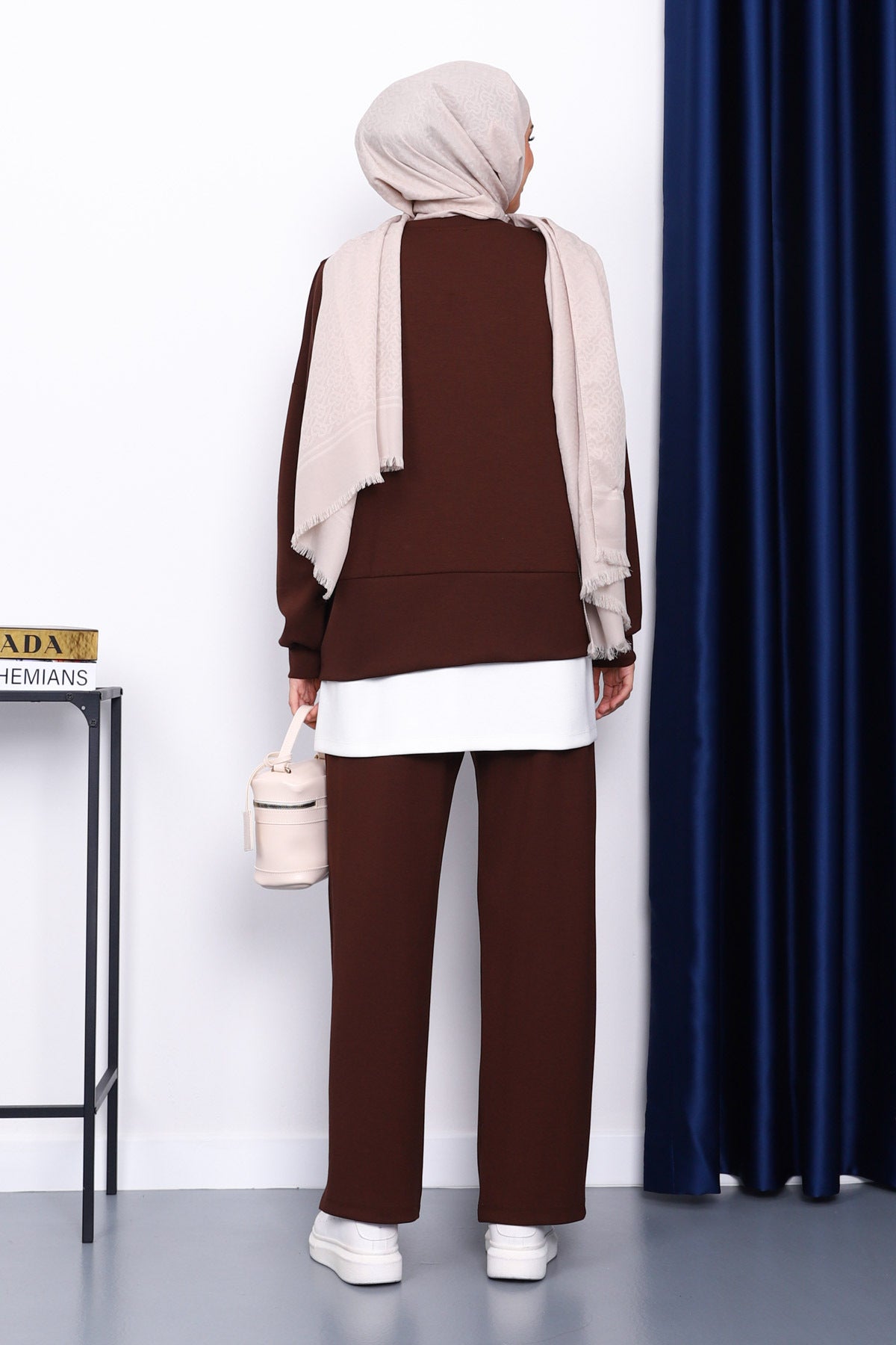 Kahverengi Fermuar Detaylı Takım