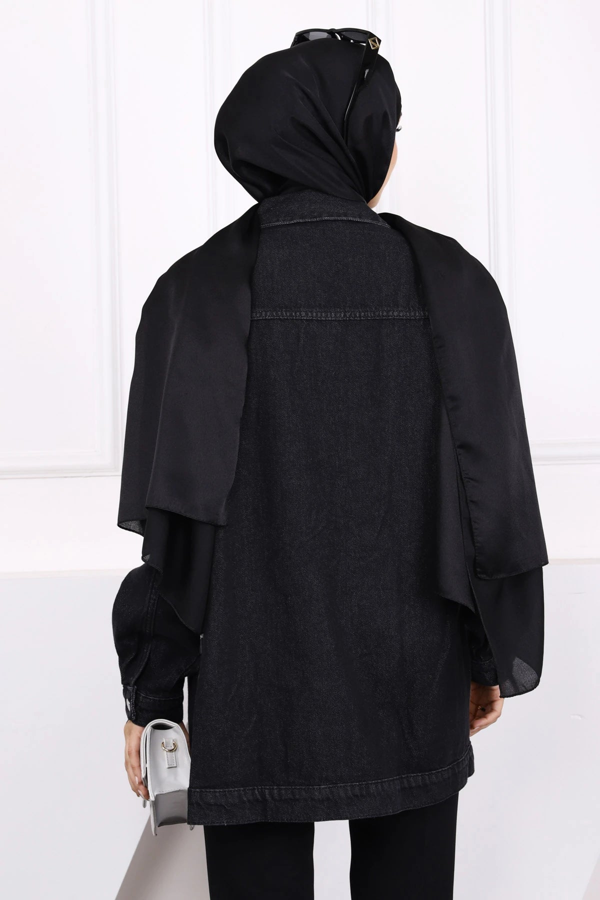 Siyah Taş İşlemeli Kot Ceket